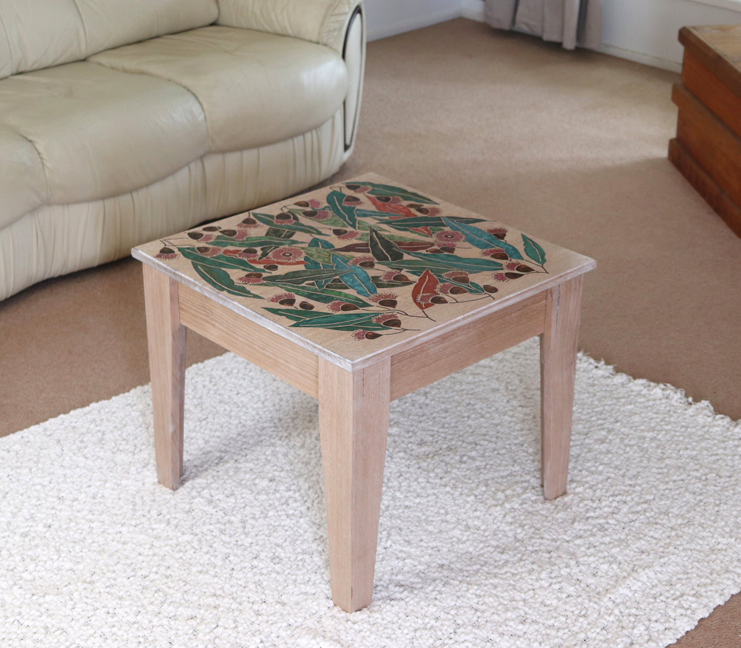 Resin Accent Table - Large Leaves and Gum Nuts