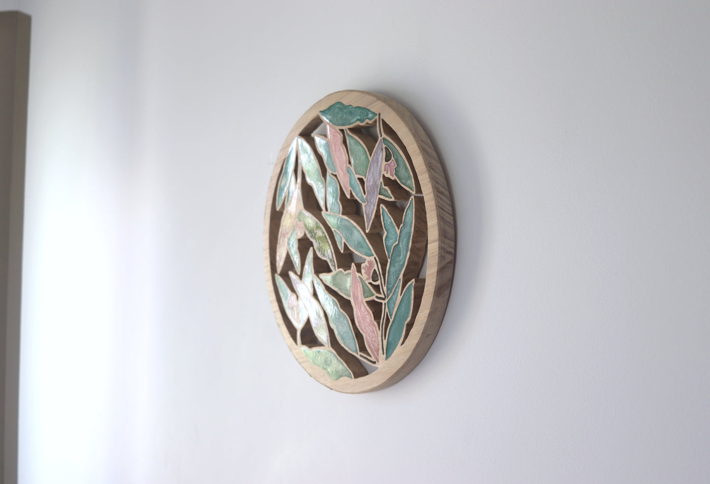 Wood Wall Art - Gum Nuts and Leaves - Circle