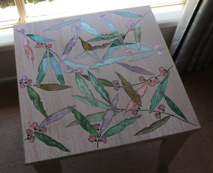 Resin Accent Table - Pastel Gum Leaves