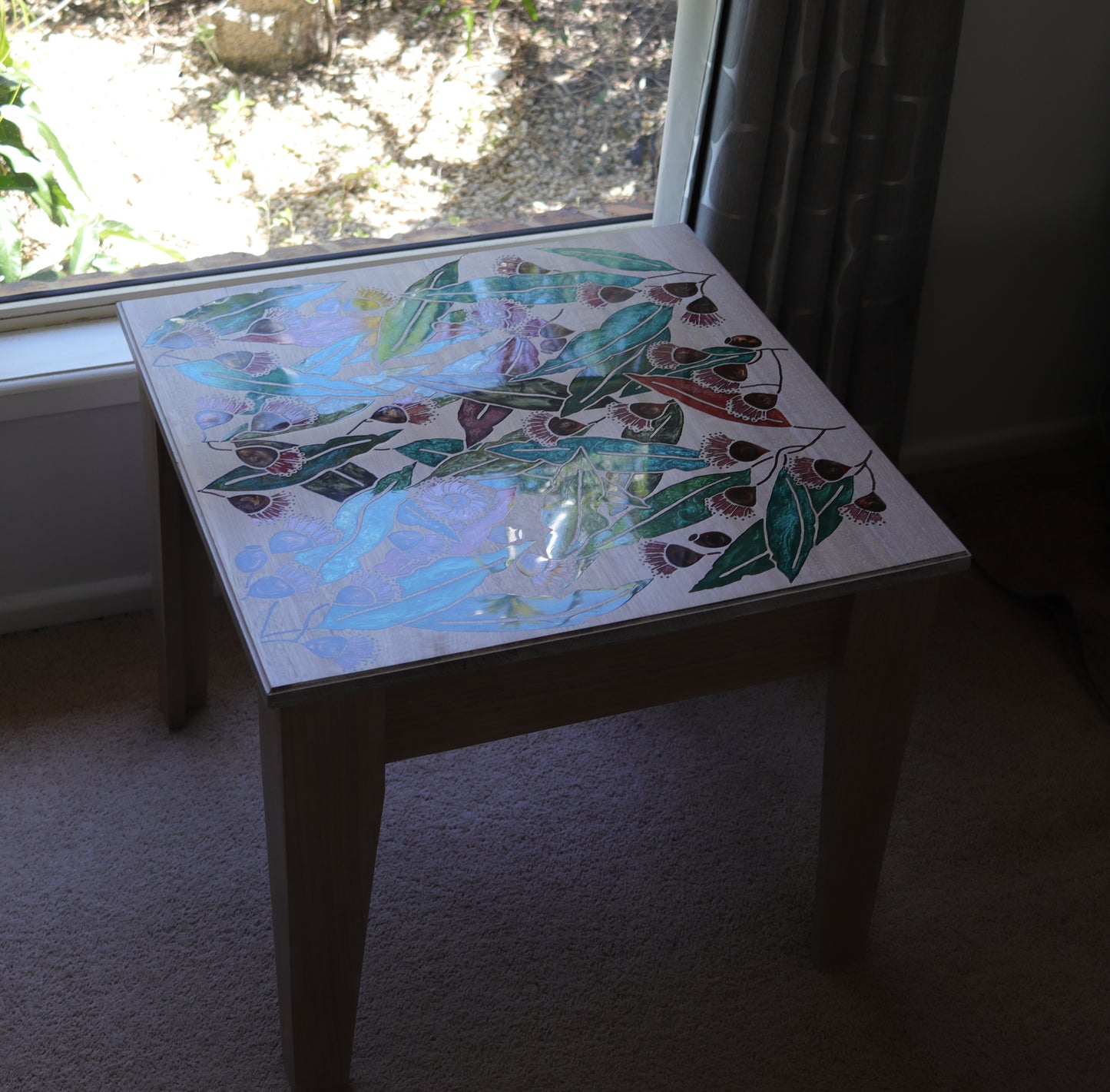 Resin Accent Table - Large Leaves and Gum Nuts
