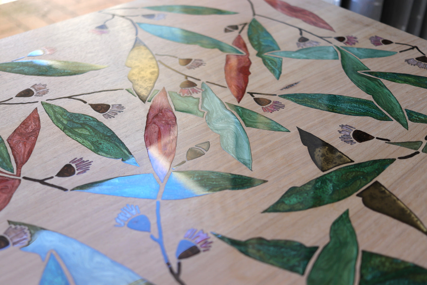 Resin Accent Table - Classic Pattern Gum Nuts and Gum Leaves