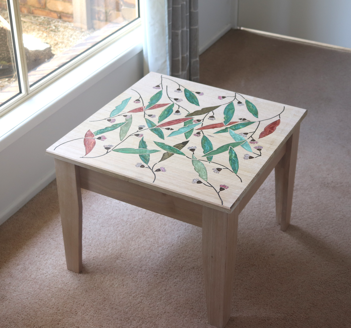 Resin Accent Table - Classic Pattern Gum Nuts and Gum Leaves